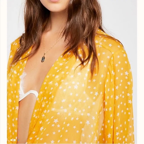 Yellow Star Print Women's Top - Picture 2 of 10
